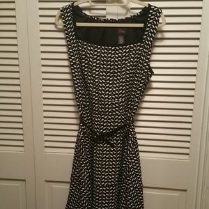 Square Neck, Flounced Hem Sleeveless Dress